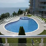 Silver Byala - първа линия, морска панорама с два басейна и осигурен паркинг * Byala (Varna)