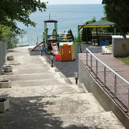 Silver Byala - първа линия, морска панорама с два басейна и осигурен паркинг Appartamento Byala (Varna)